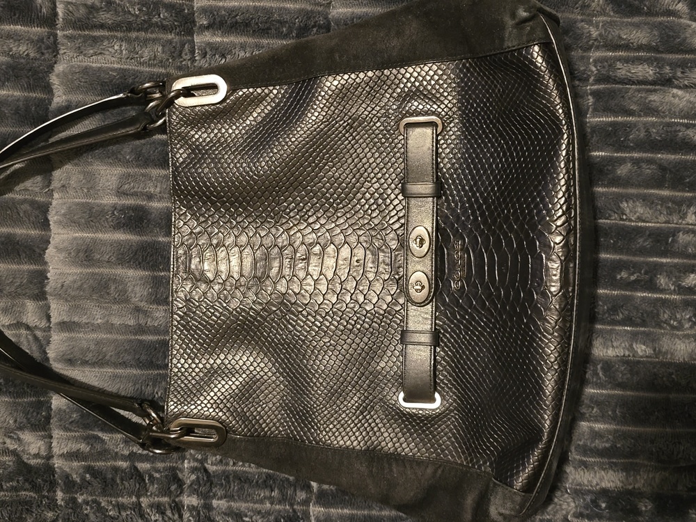 Coach Blake. Black Textured Leather Hobo Bag. GUC. - Picture 2 of 11
